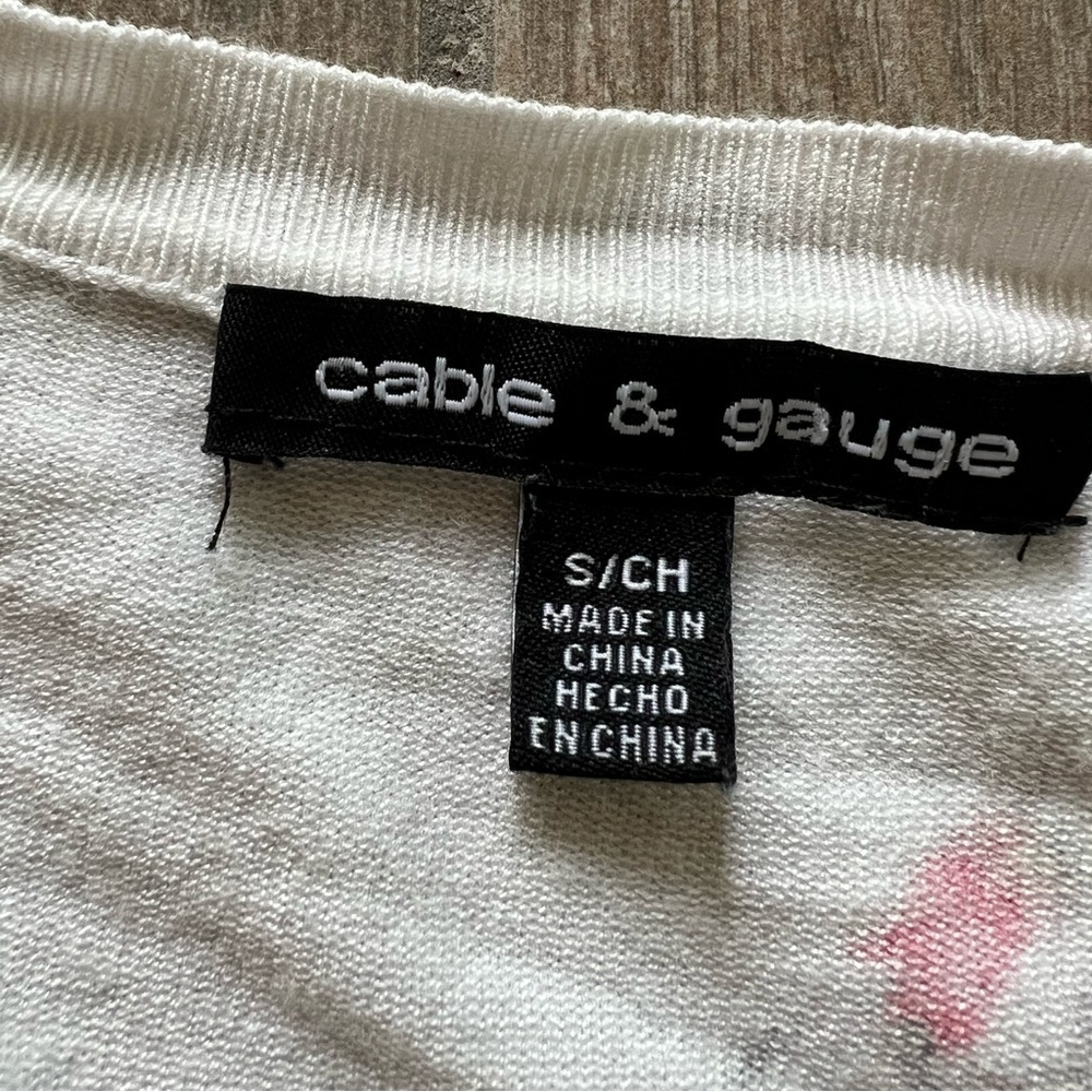 In very good condition. Soft and luxurious feel. Please check pic for details - Picture 3 of 13